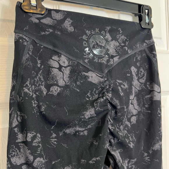 NWT Gymshark KK Fit 7/8 Leggings - Picture 4 of 8